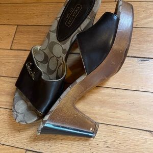 Coach Leather upper size 8.5

Slip on